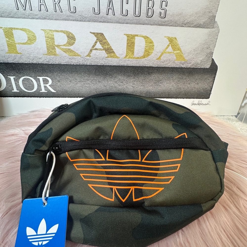 Adidas Men's Belt Bag in Green and Orange